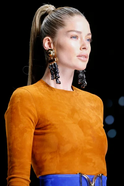 Look 25